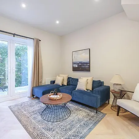 Cosy Tooting Retreat: 2-Bed Gem Apartamento Londres Exterior foto