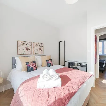 Cosy Tooting Retreat: 2-Bed Gem Apartamento Londres Exterior foto