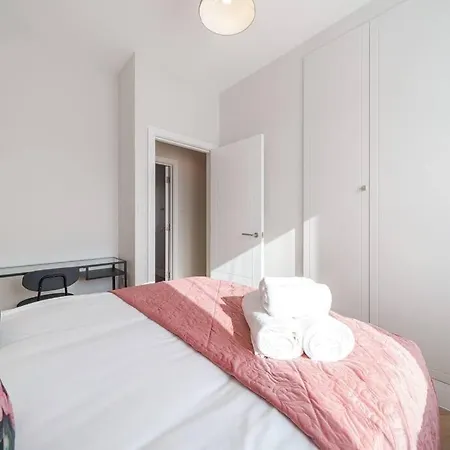 Cosy Tooting Retreat: 2-Bed Gem Apartamento Londres Exterior foto