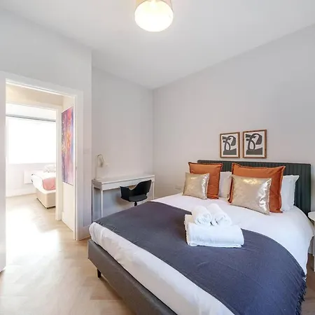 Cosy Tooting Retreat: 2-Bed Gem Apartamento Londres Exterior foto